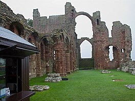 3 - Holy Island - Ruiny Lindisfarne Abbey