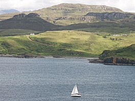 Takto zachytil nai lo mstn fotograf (plujeme do Loch Bracadale na ostrov...