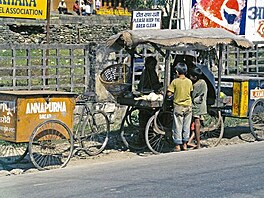 Pokhara 1996: Poulin prodava