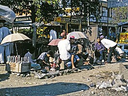Pokhara 1996: Poulin stnky, kde dostanete koupit skuten ve