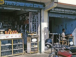 Pokhara 1996: Centrum nhradnch dl Toyota