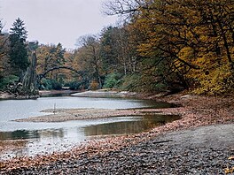 Je mlo vody, jezero je odputn