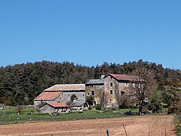 Skoro cel obec Bombes - na fotce chyb jedin stavba, a to n domeek....