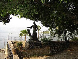 26 Je po zmrtvch vstn pedv crkev Petrovi na behu Galilejskho jezera