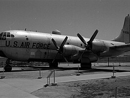 Boeing 377 Stratocruiser 6