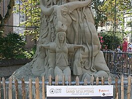 16 Zandvoort - socha z psku