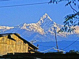 Pokhara 1996: Pohled na Machapuchare 6993 m, kolem kter jsme se toulali