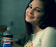 Annie Leith v reklam na Pepsi
