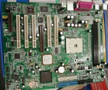 Zkladn deska s ipsetem 

AMD 8000 pro procesory AMD Clawhammer