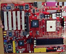 Zkladn deska s ipsetem 

VIA K8HTB pro procesory AMD Clawhammer