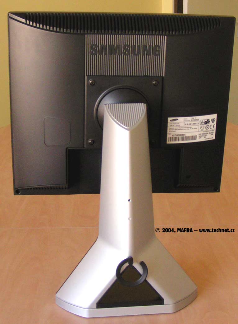 LCD Samsung SyncMater 710N