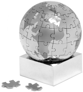 Globe Magnetic Puzzle (www.iwantoneofthose.com)