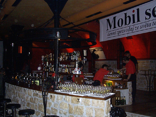 bar z Mobilu roku