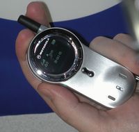 Motorola V70