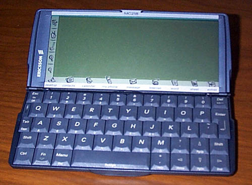 Toto je celkov pohledek na MC 218 - cel Psion 5, e...