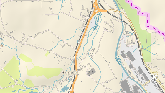 eleznin pejezd v Ropici na Frdecko-Mstecku je chrnn pouze vstranm kem.