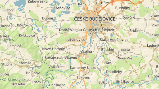 Haly maj vyrst u silnice spojujc esk Budjovice a esk Krumlov.