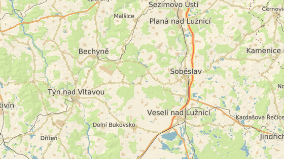 Nehoda se stala mezi Sudomicemi u Bechyn a Sobslav.