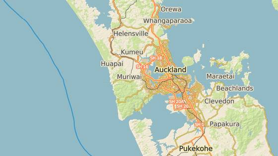 Grace Millanovou naposledy vidli v centru Aucklandu (modr), tden pot policist oznmili nlez tla v oblasti Waitakere Ranges (erven).