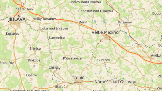 Nový Telečkov leží hned vedle opravované silnice spojující Třebíč s Velkým Meziříčím.