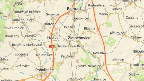 Nehoda zablokovala provoz na Rajhradské ulici ve Vojkovicích nedaleko Židlochovic.