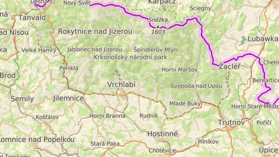Farmář našel vlčici v ohradě mezi Vrchlabím a Strážným. Farmář našel vlčici v ohradě mezi Vrchlabím a Strážným.