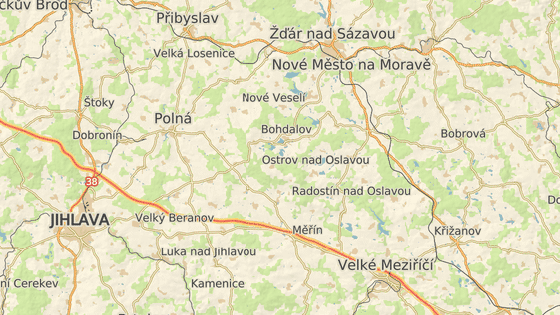 Uzavřená spojnice Jihlavy a Žďáru nad Sázavou (červená značka) se bude objíždět přes Ostrov nad Oslavou (modrá) a Měřín (zelená). Uzavřená spojnice Jihlavy a Žďáru nad Sázavou (červená značka) se bude objíždět přes Ostrov nad Oslavou (modrá) a Měřín (zelená).