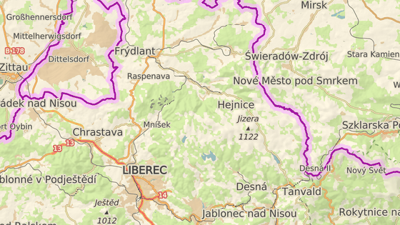 Na zimu uzavíraná silnice vedoucí po břehu přehrady Souš Na zimu uzavíraná silnice vedoucí po břehu přehrady Souš