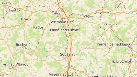 Řidič kamionu vjel u Doubí na staveniště, kde probíhá oprava mostu. Řidič kamionu vjel u Doubí na staveniště, kde probíhá oprava mostu.