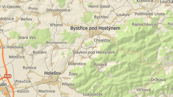 Nehoda se stala na silnici mezi Holeovem a Bystic pod Hostnem u obce Blavsko.