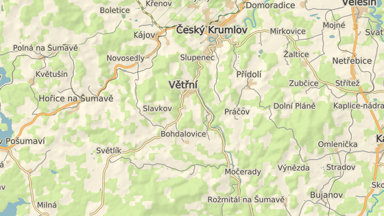 Jezdci rallye se dostali do sporu s místním v obci Lužná u Větřní.