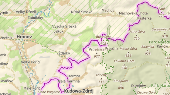 Malá Čermná leží na česko-polské hranici, Stroužné (Pstrążna) už je v Polsku pod Stolovými horami.