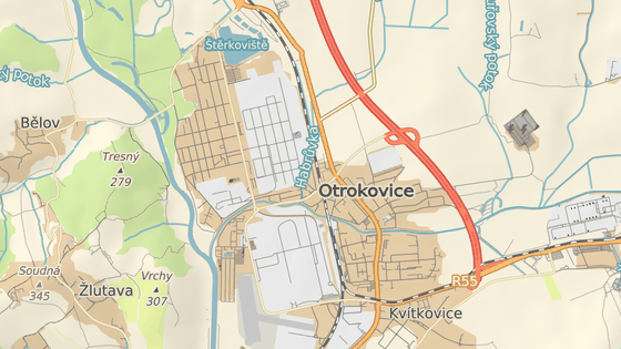 V současnosti je v Otrokovicích uzavřený nadjezd přes železnici ve směru do místní části Baťov (červená značka), zanedlouho se zřejmě bude měnit i sousední křižovatka (modrá).