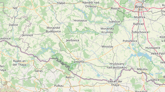 Místo srážky vlaku a čtyřkolky poblíž Znojma Místo srážky vlaku a čtyřkolky poblíž Znojma