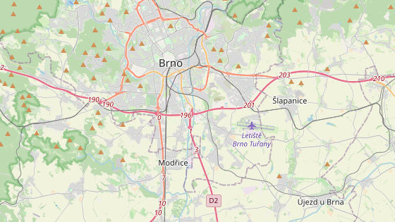 Místo, kde se nachází okružní křižovatka s památníkem. Místo, kde se nachází okružní křižovatka s památníkem.