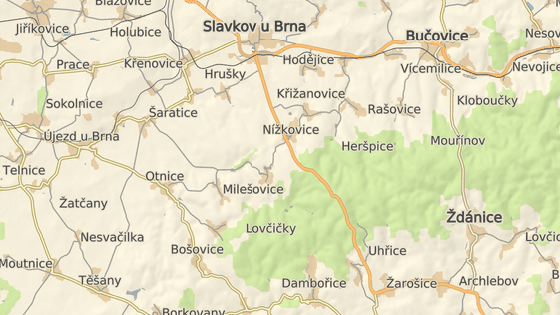 V &uacute;seku mezi Slavkovem u Brna a Žaro&scaron;icemi doch&aacute;z&iacute; k velk&eacute;mu množstv&iacute; dopravn&iacute;ch nehod.