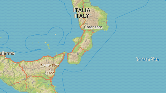 Rodn msto Macriho Siderno (erven znaka) a Reggio Calabria, hlavn msto Ndranghety (modr znaka)