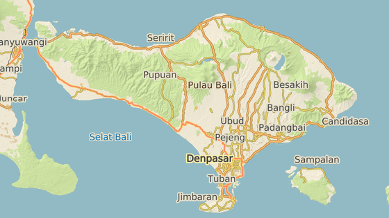 Sopka Agung a asi 60 km vzdlen mezinrodn letit v Denpasaru