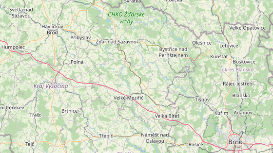 U obce J�vov� na ���rsku boural kamion p�ev�ej�c� dobytek.