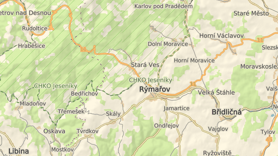 Zámek stojí v rýmařovské místní části Janovice na Bruntálsku. Zámek stojí v rýmařovské místní části Janovice na Bruntálsku.