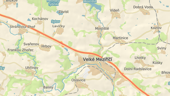 Dálnice D1 na 139,5 kilometru ve směru na Prahu byla kvůli nehodě tří automobilů hodinu a půl neprůjezdná.