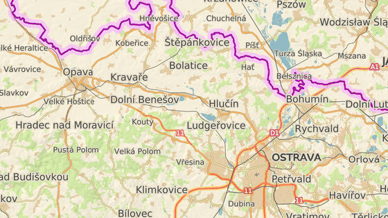 Hlučín bývá v dopravních špičkách dost ucpaný, dojet proto po silnici I/56 do porodnice včas může být problém. Hlučín bývá v dopravních špičkách dost ucpaný, dojet proto po silnici I/56 do porodnice včas může být problém.