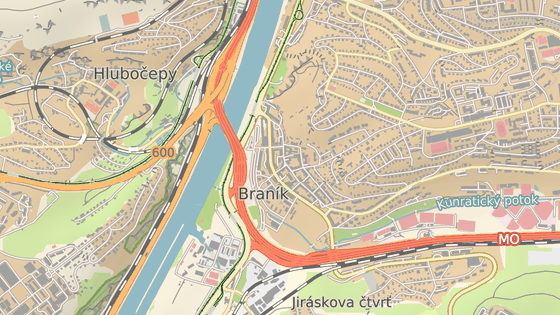 Na Jižní spojce upadlo jedoucí dodávce kolo. Na Jižní spojce upadlo jedoucí dodávce kolo.