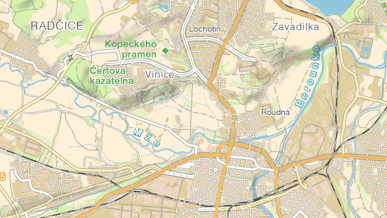 Alej Kilometrovka vede z ulice Pod Vinicemi ke Kalikovskmu mlnu v Plzni.