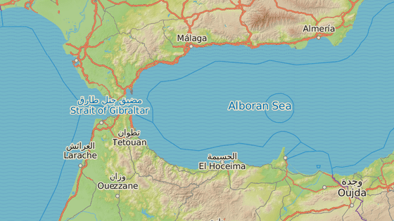 Španělské enklávy Melilla (červeně) a Ceuta (modře)