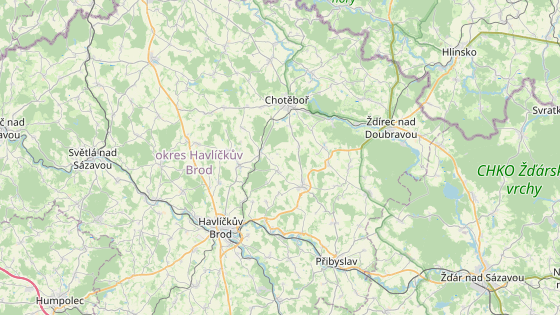 V�trn� elektr�rny m�ly st�t na okraji lesn�ho pozemku u Kojet�na.