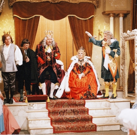 Co takhle svatba, princi?