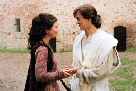 Tom v koz� k��i