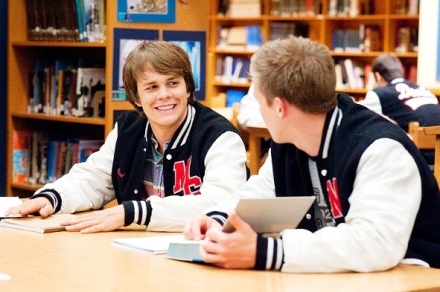 Ten, kdo stoj� v kout�