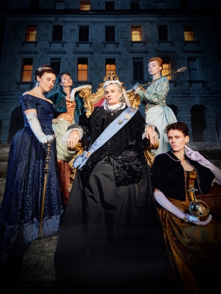 Kr�lovsk� pavu�ina (2/4)